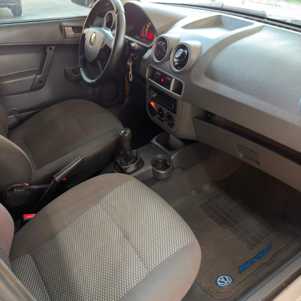 VOLKSWAGEN Gol 1.0 4P G4 FLEX