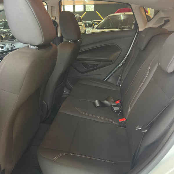 FORD Fiesta Hatch 1.6 4P FLEX SE POWERSHIFT AUTOMÁTICO
