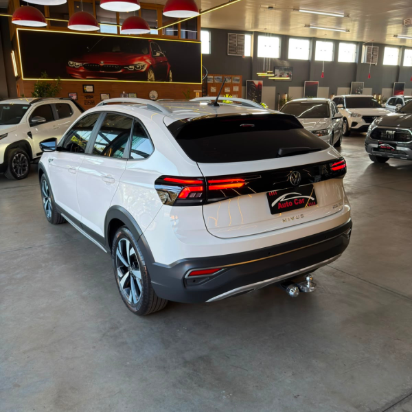 VOLKSWAGEN Nivus 1.0 4P FLEX 200 TSI HIGHLINE TURBO AUTOMÁTICO
