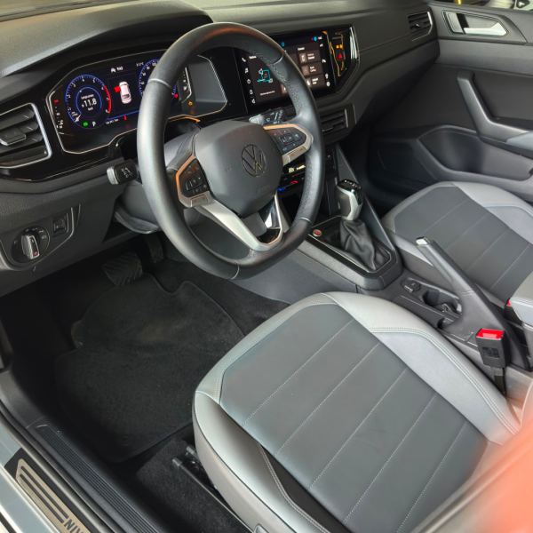 VOLKSWAGEN Nivus 1.0 4P FLEX 200 TSI HIGHLINE TURBO AUTOMÁTICO