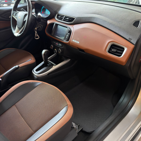 CHEVROLET Onix Hatch 1.4 4P FLEX ACTIV AUTOMÁTICO