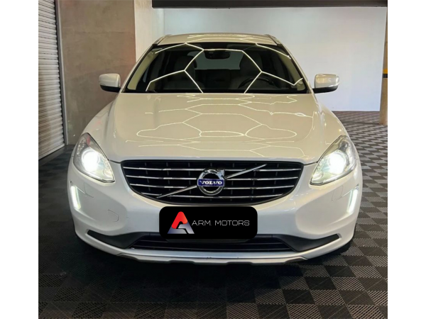 XC60 2.4 4P AWD KINETIC DIESEL AUTOMÁTICO