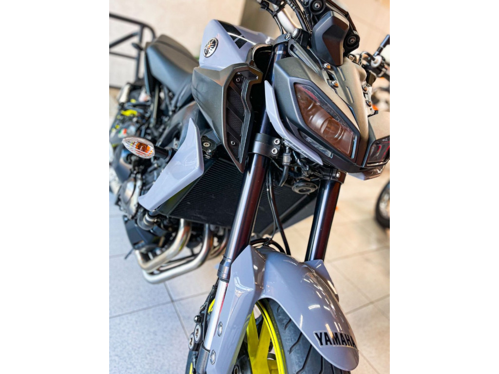 YAMAHA MT-09 850 ABS