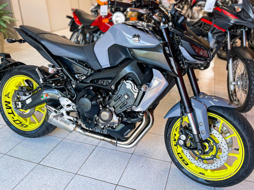 YAMAHA MT-09 850 ABS