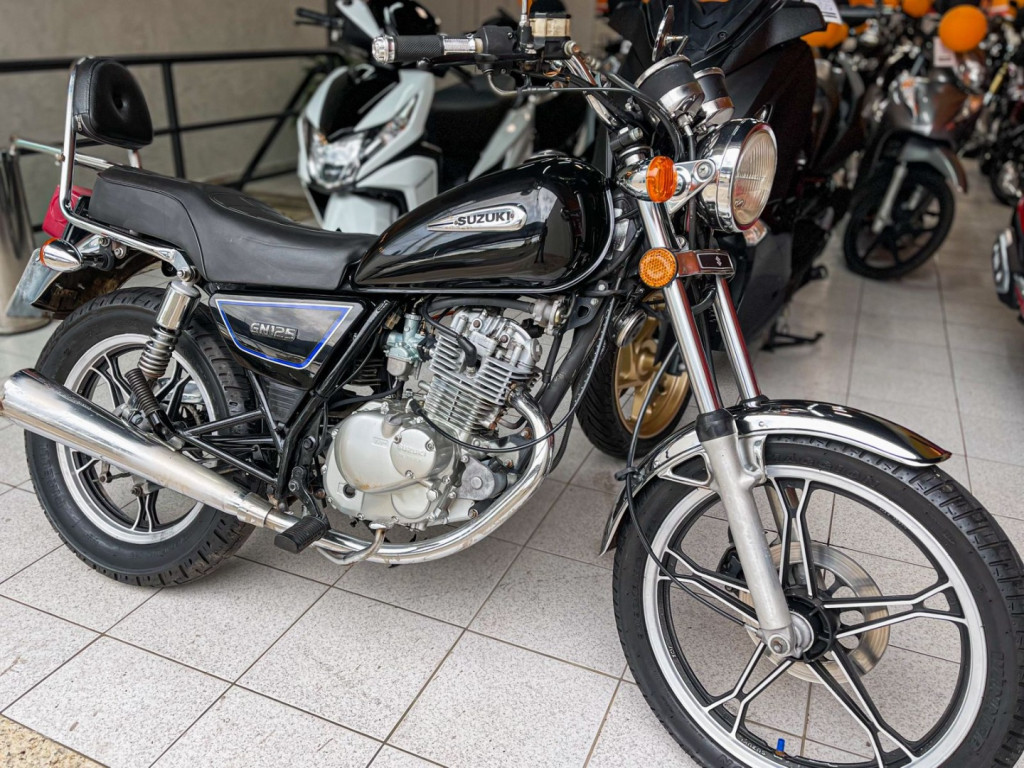 SUZUKI Intruder 125 Modelo sem Versão