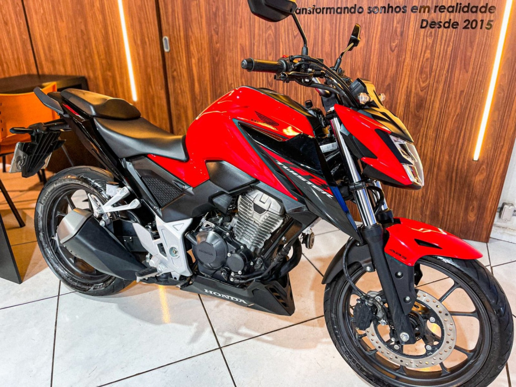 CB 300 F Twister FLEX CBS