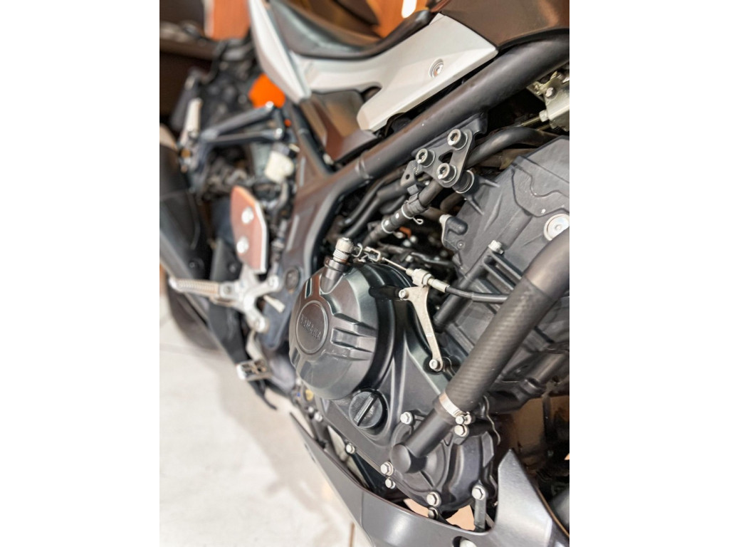 YAMAHA MT-03 300 ABS