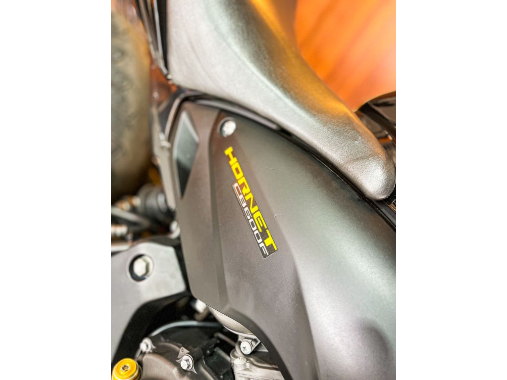 HONDA CB 600 F HORNET SEM ABS HONDA CB 600 F HORNET SEM ABS