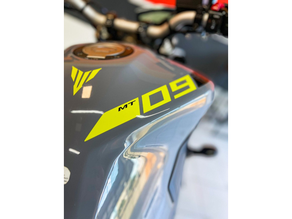 YAMAHA MT-09 850 ABS