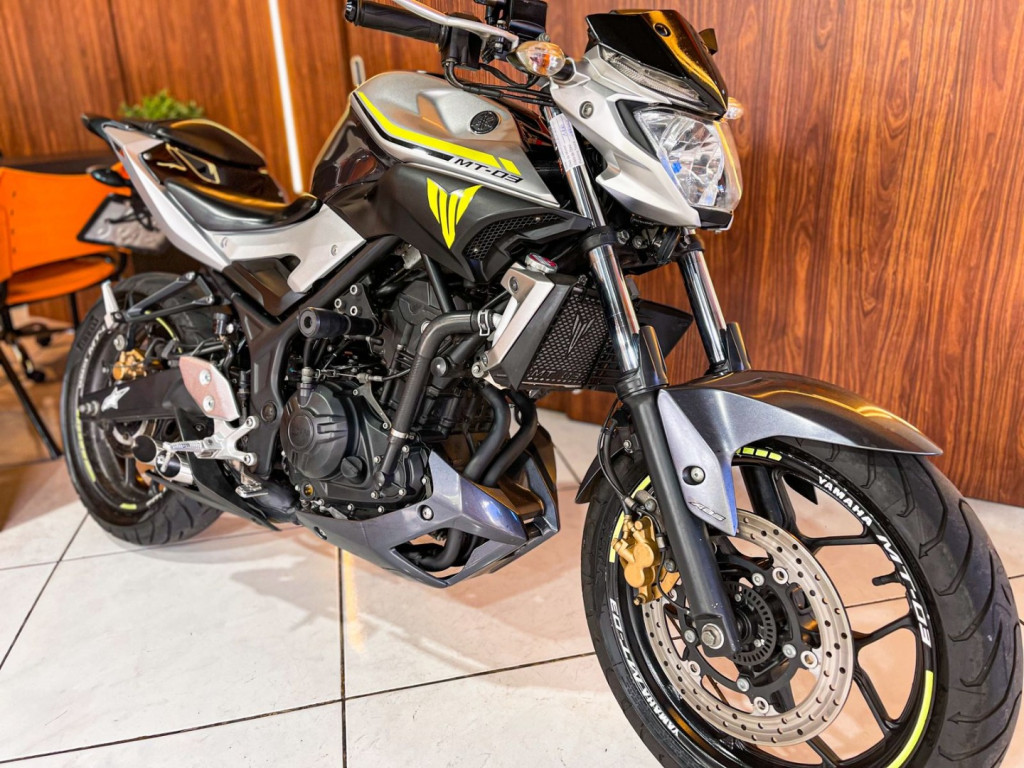 YAMAHA MT-03 300 ABS