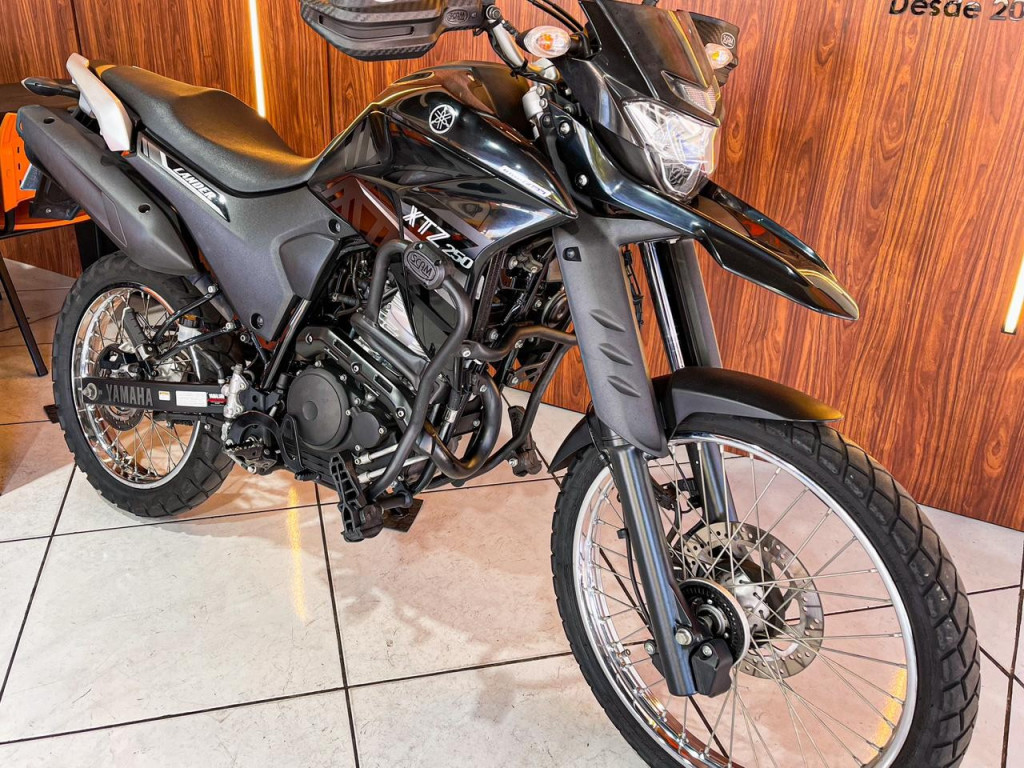 XTZ 250 LANDER