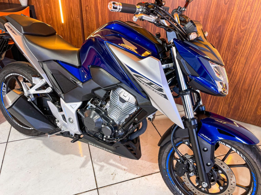 HONDA CB 300 F Twister FLEX CBS HONDA CB 300 F Twister FLEX CBS