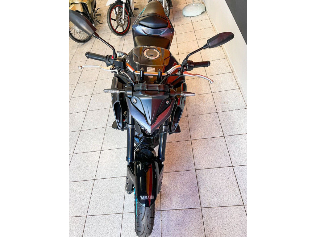 YAMAHA MT-03 300 ABS YAMAHA MT-03 300 ABS
