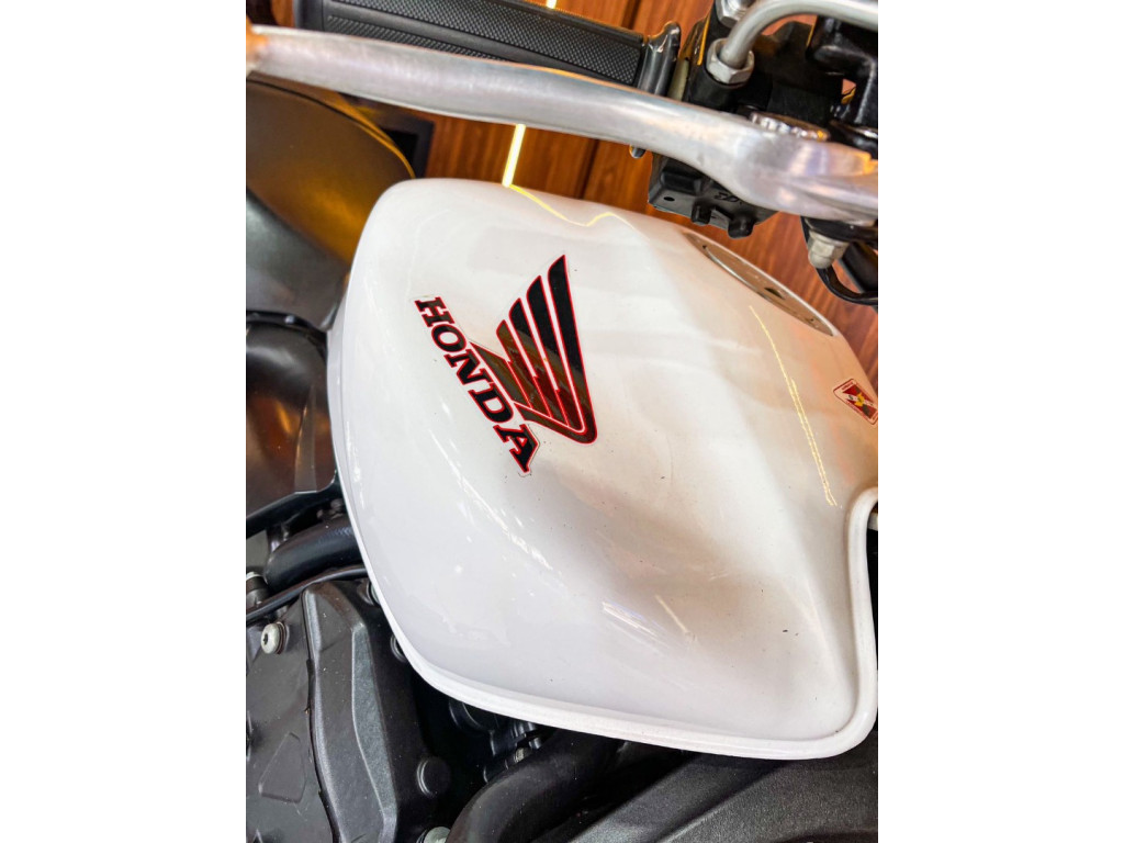 CB 600 F HORNET SEM ABS