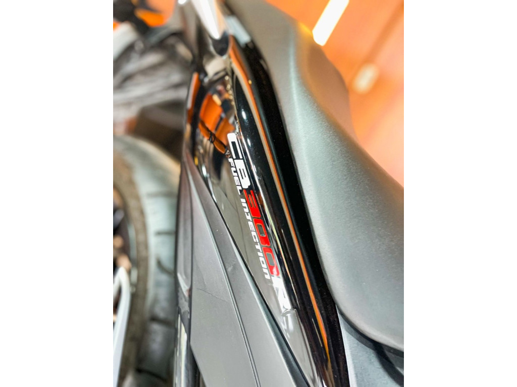 HONDA CB 300 R STD HONDA CB 300 R STD