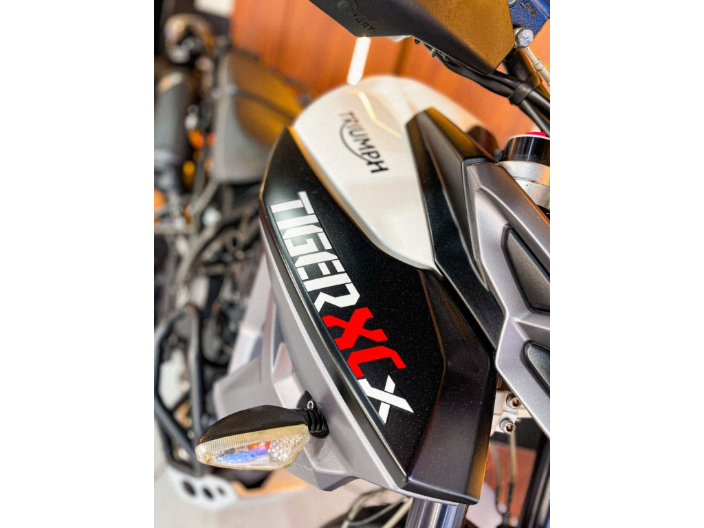Tiger 800 XCX