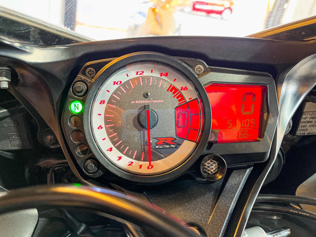 GSX-R 750 Srad Modelo sem Versão