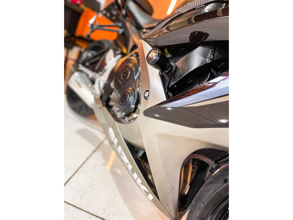GSX-R 750 Srad Modelo sem Versão