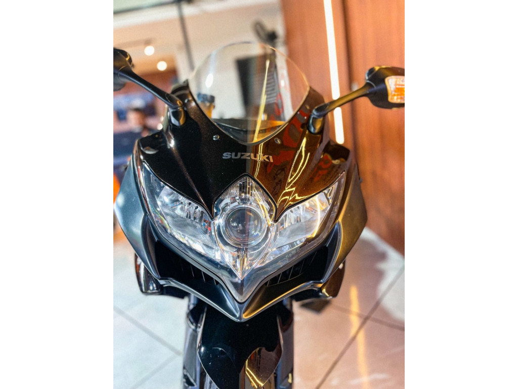 GSX-R 750 Srad Modelo sem Versão