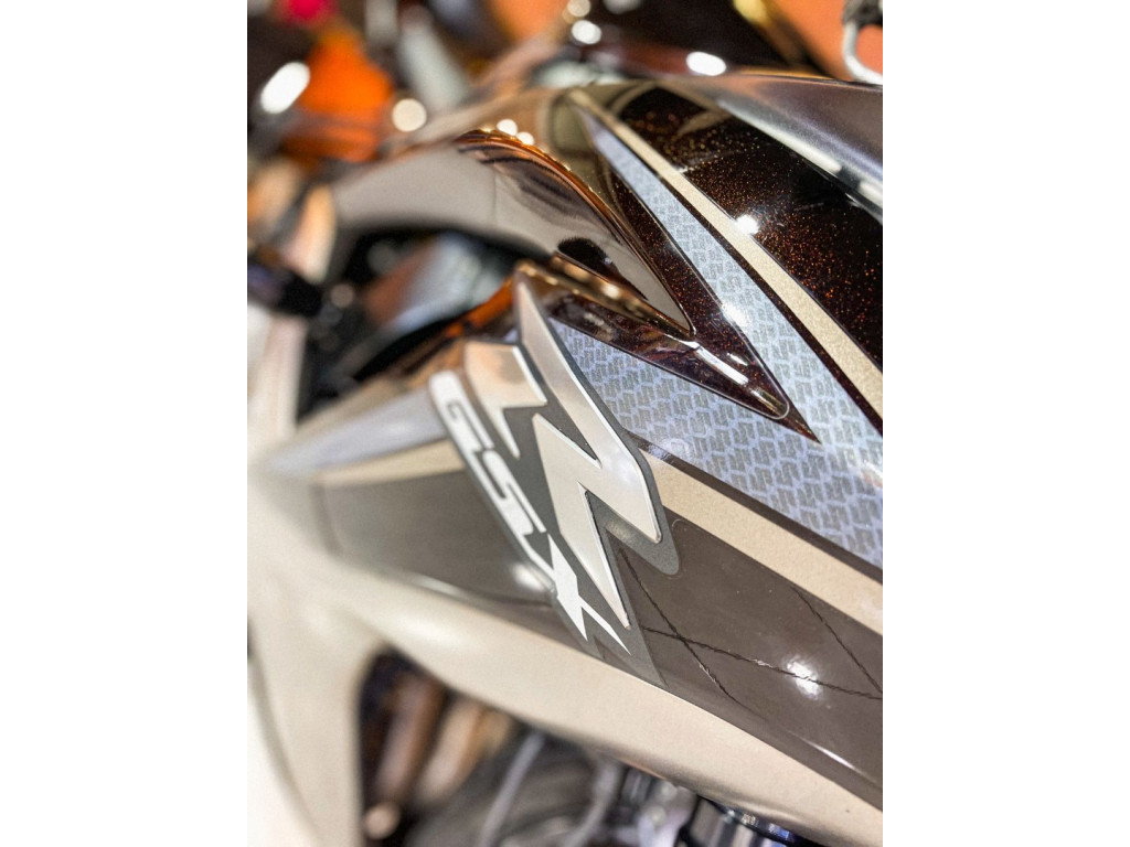 GSX-R 750 Srad Modelo sem Versão