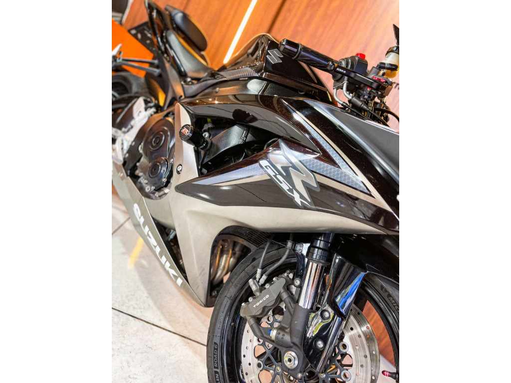 GSX-R 750 Srad Modelo sem Versão