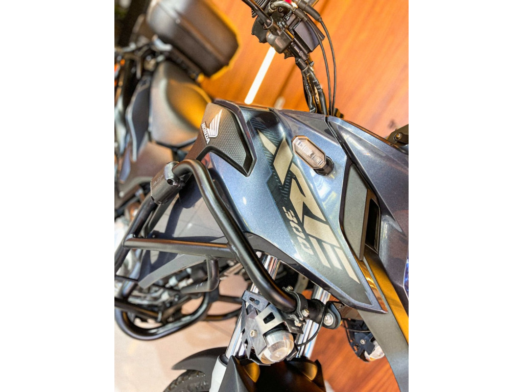 XRE 300 ABS