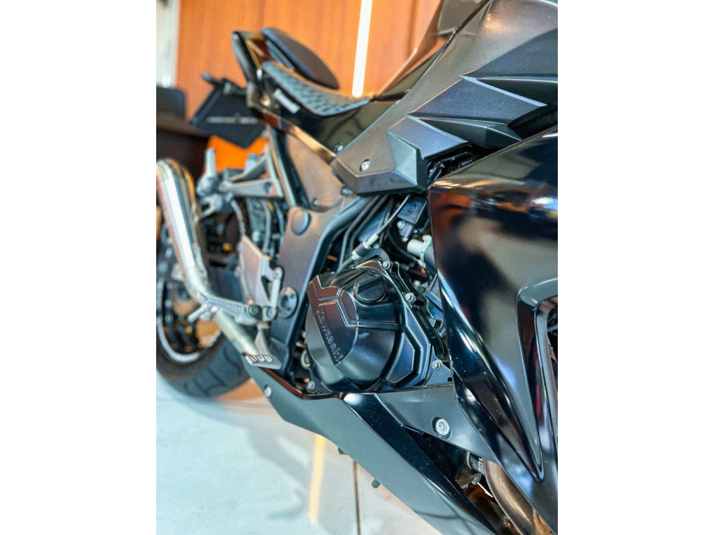 Z 300 ABS