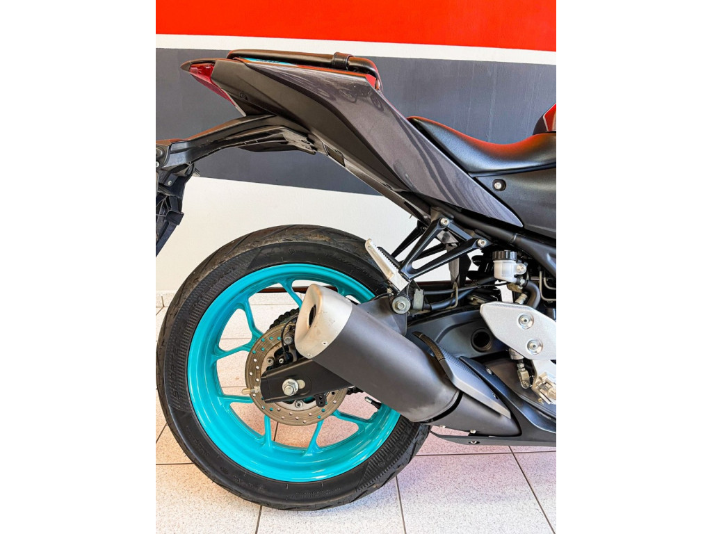 YAMAHA MT-03 300 ABS YAMAHA MT-03 300 ABS