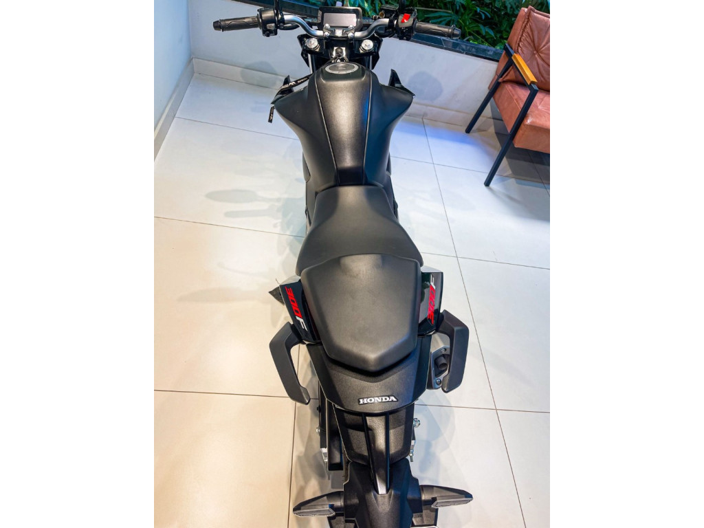 CB 300 F Twister FLEX CBS