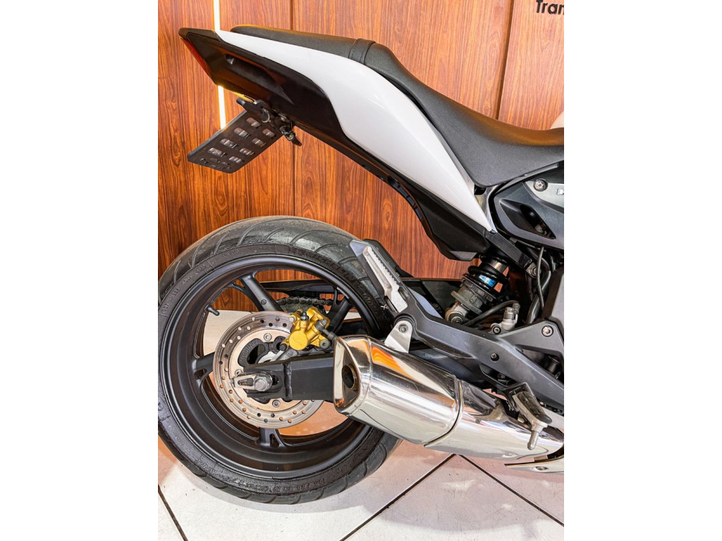 CB 600 F HORNET SEM ABS