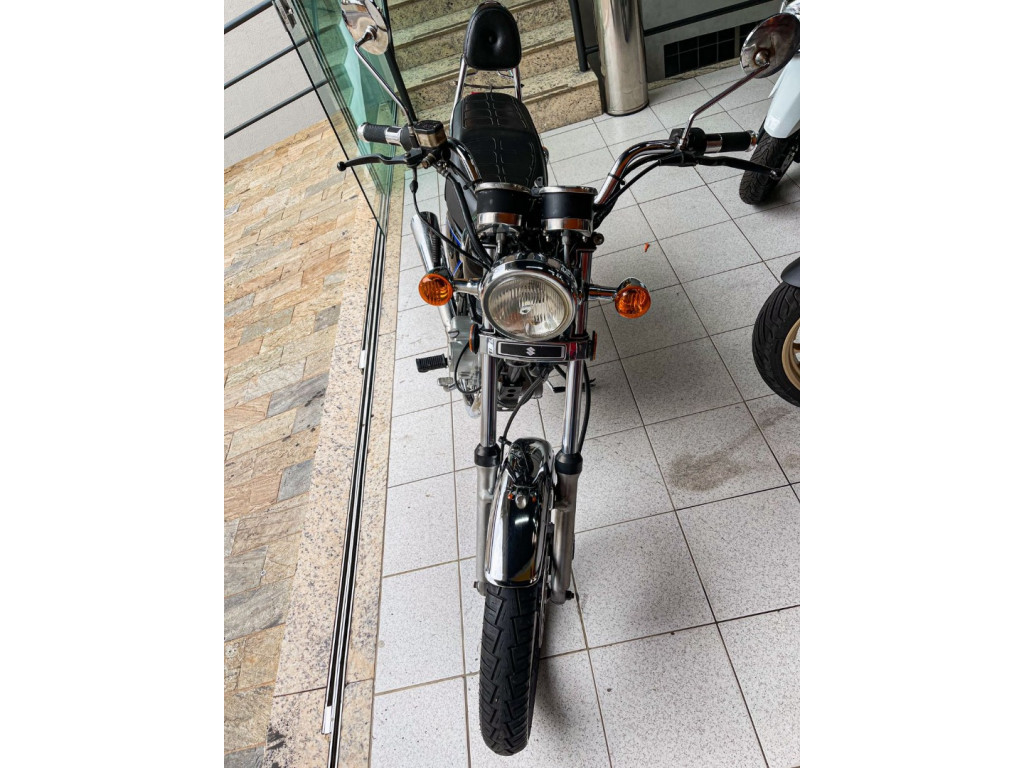 SUZUKI Intruder 125 Modelo sem Versão