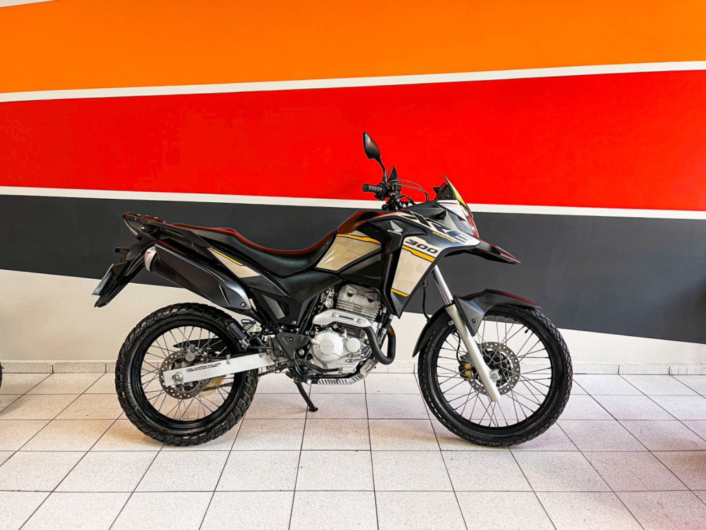 XRE 300 ADVENTURE