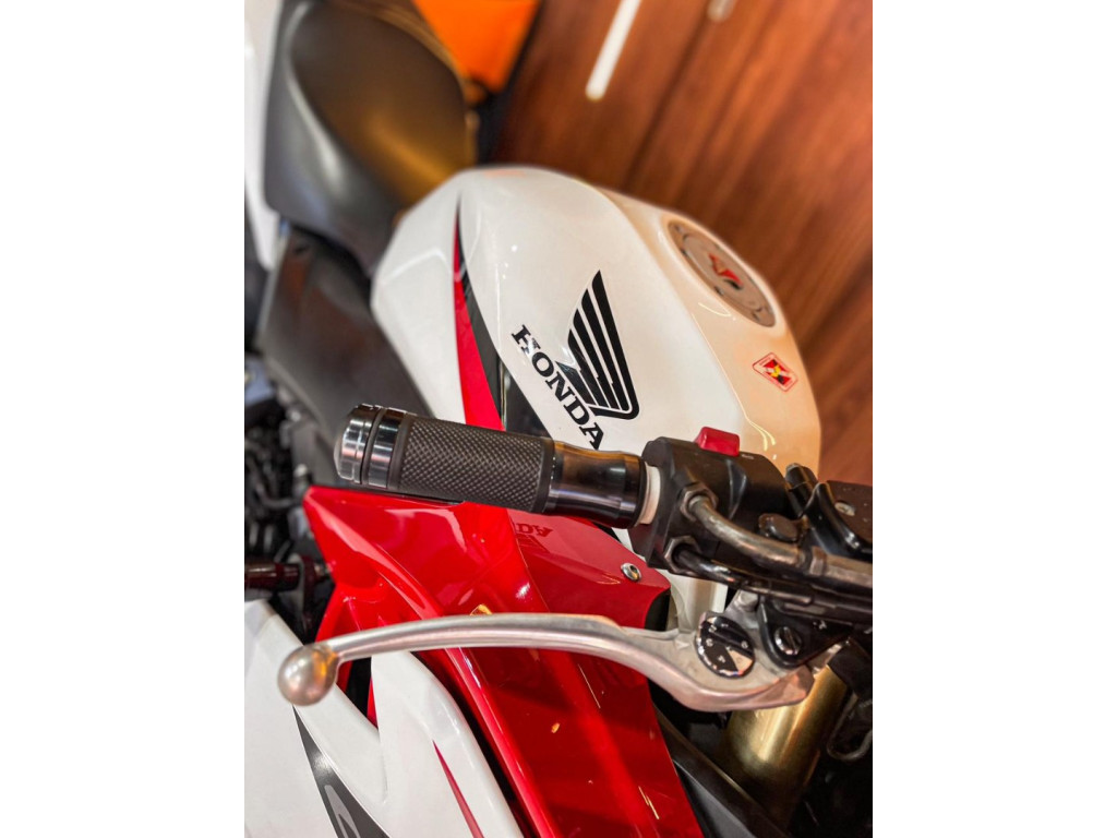 HONDA CBR 600 F Modelo sem Versão