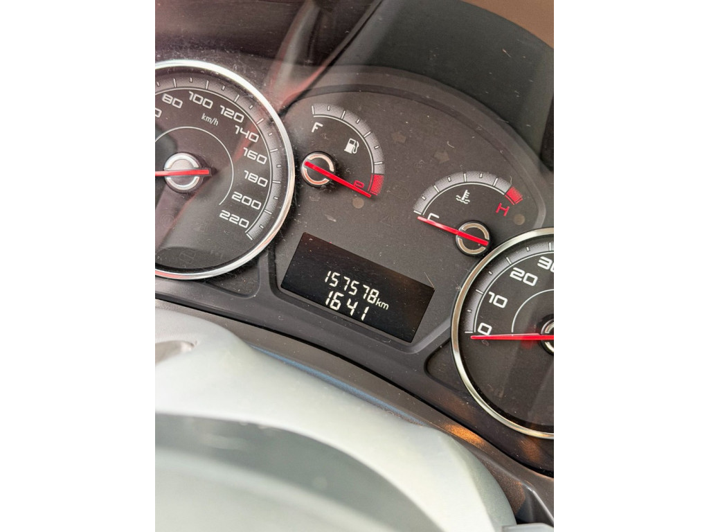 FIAT Palio 1.0 4P FLEX ATTRACTIVE