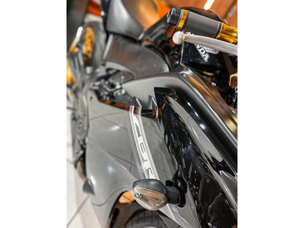 HONDA CBR 600 F Modelo sem Versão