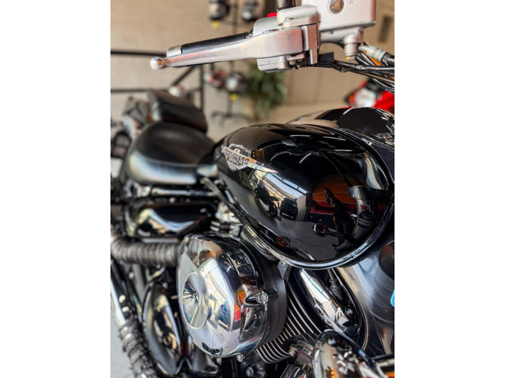 SUZUKI Boulevard M 800 Modelo sem Versão