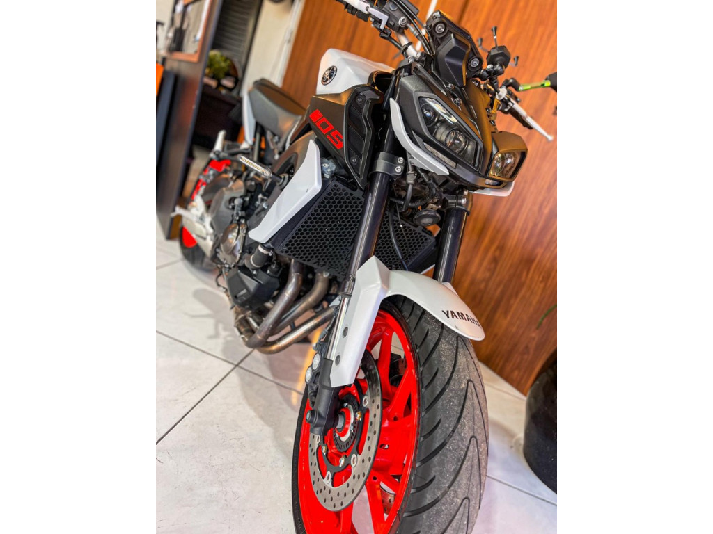 YAMAHA MT-09 850 ABS