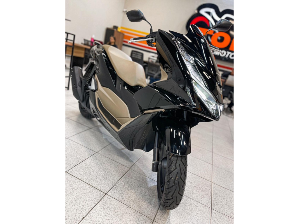HONDA PCX 160 DLX ABS