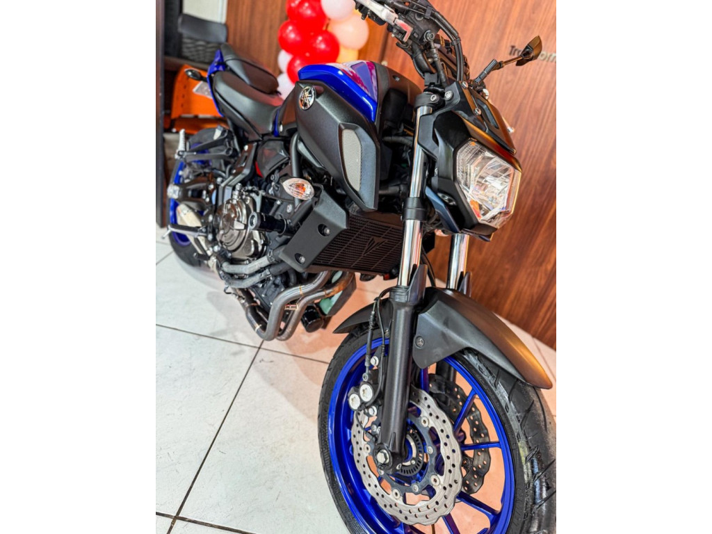 YAMAHA MT-07 700 ABS