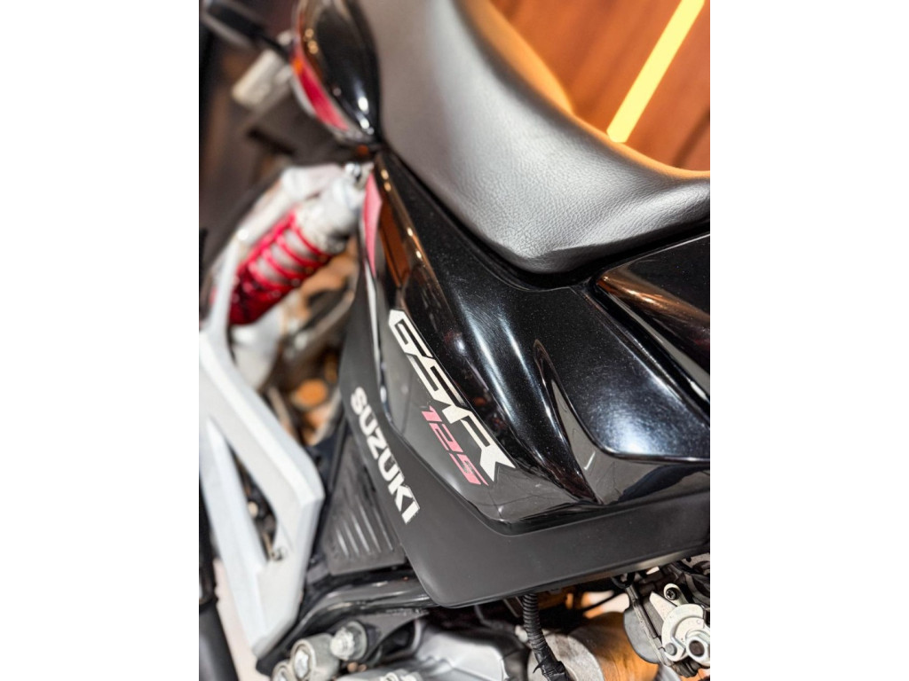 SUZUKI GSR 125 Modelo sem Versão