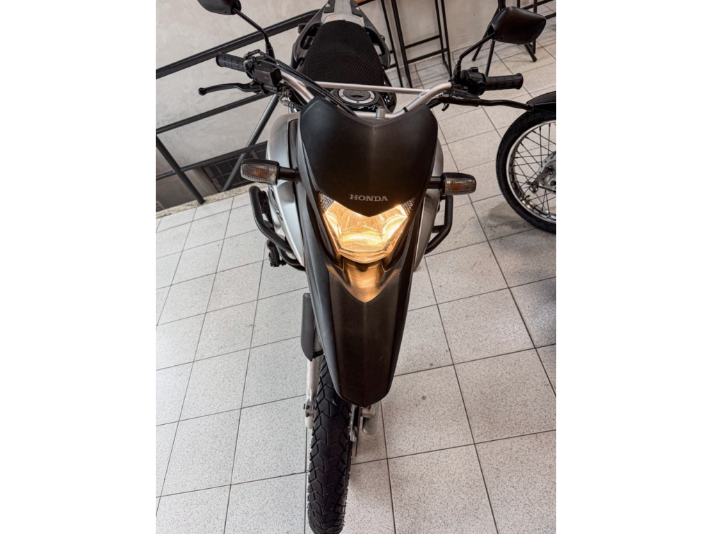 HONDA XRE 300 Modelo sem Versão
