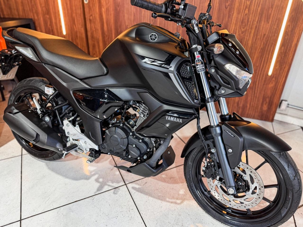 YAMAHA FZ 15 Fazer ABS