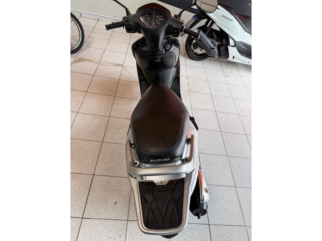SUZUKI Burgman 125 Modelo sem Versão