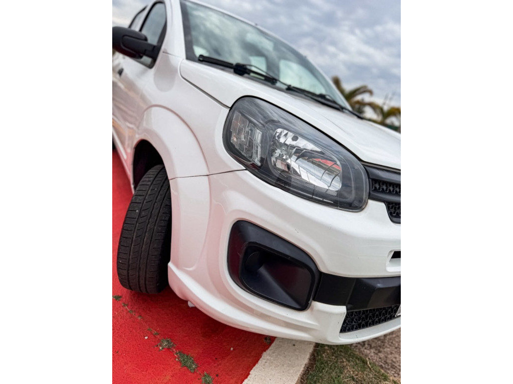 FIAT Uno 1.0 4P FLEX ATTRACTIVE