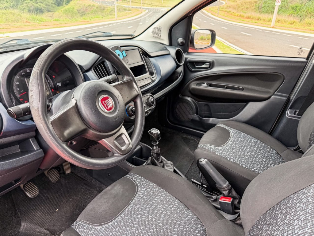FIAT Uno 1.0 4P FLEX ATTRACTIVE