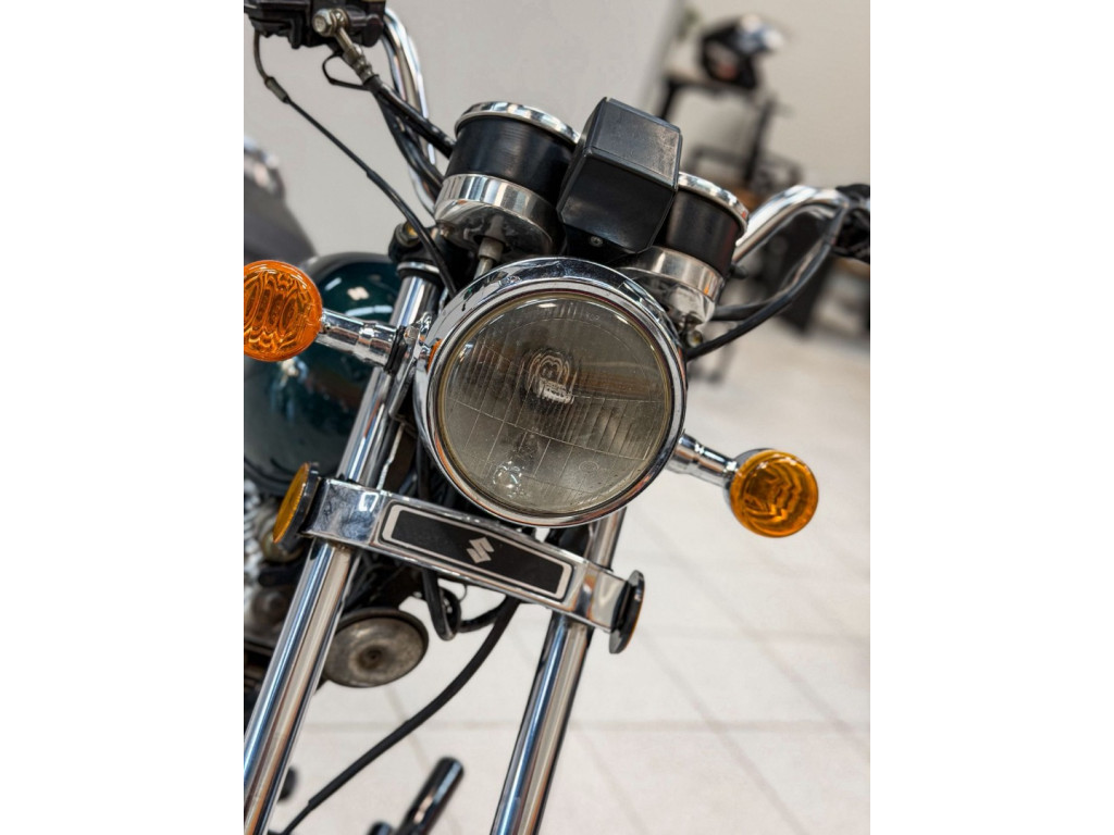 SUZUKI Intruder 125 Modelo sem Versão