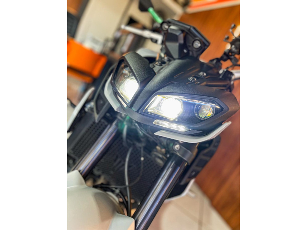 YAMAHA MT-09 850 ABS