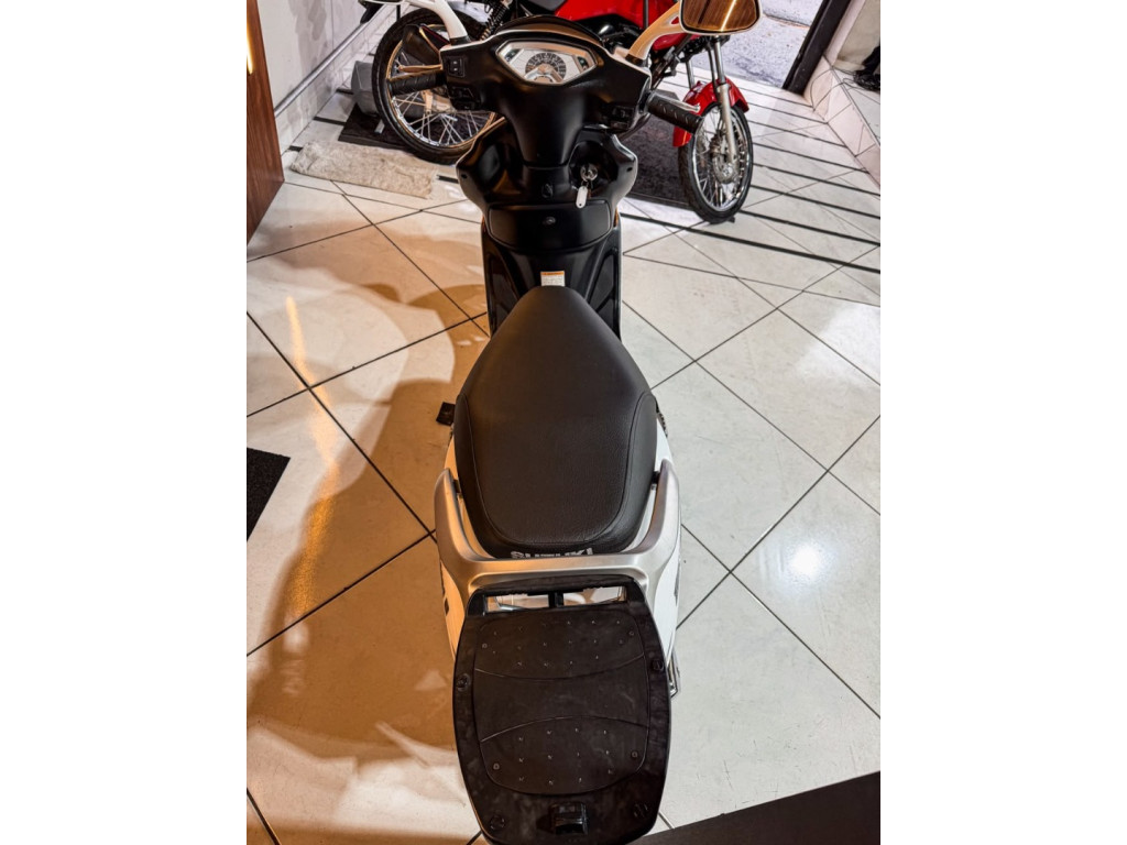 SUZUKI Burgman 125 Modelo sem Versão