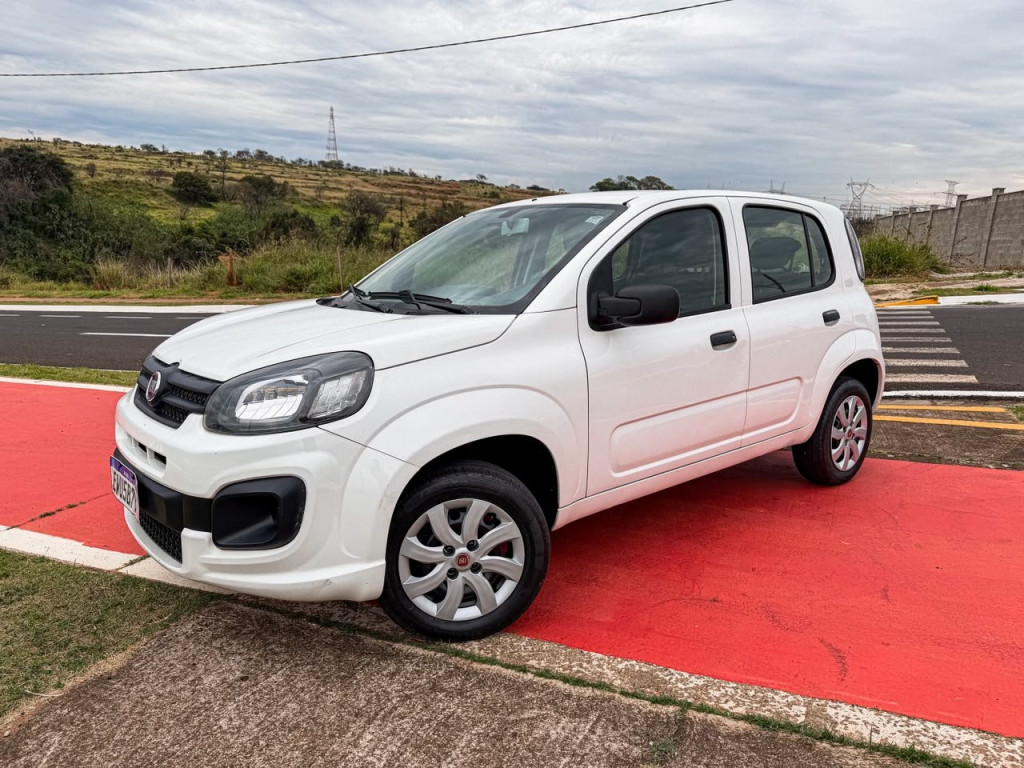 FIAT Uno 1.0 4P FLEX ATTRACTIVE