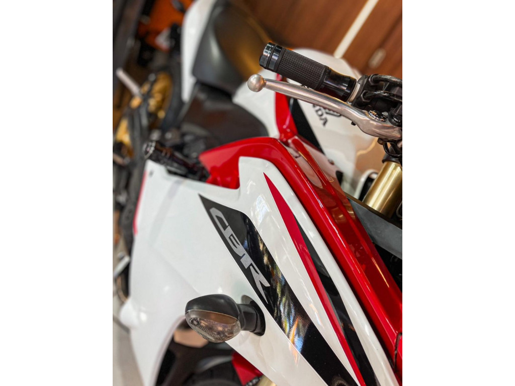 HONDA CBR 600 F Modelo sem Versão